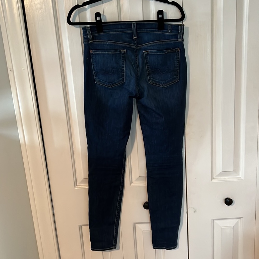 7 For All Mankind Gwenevere Midrise Skinny Jean - Size 29. Good used condition - Picture 2 of 5